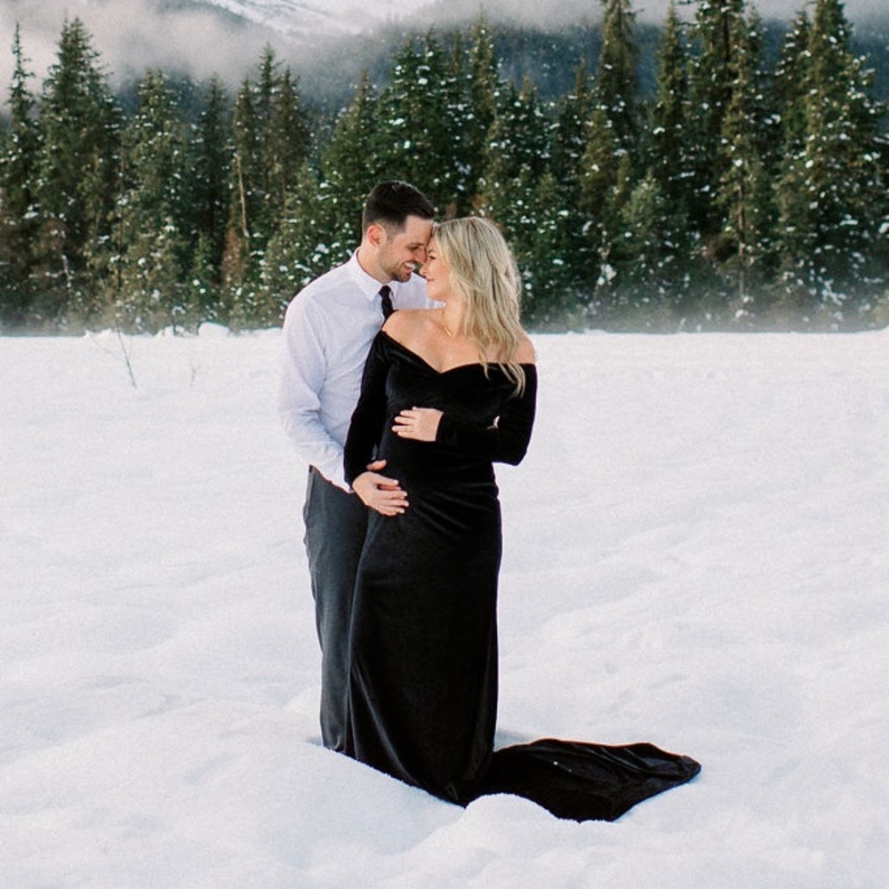 Black Velvet Maternity Photoshoot Dress💕